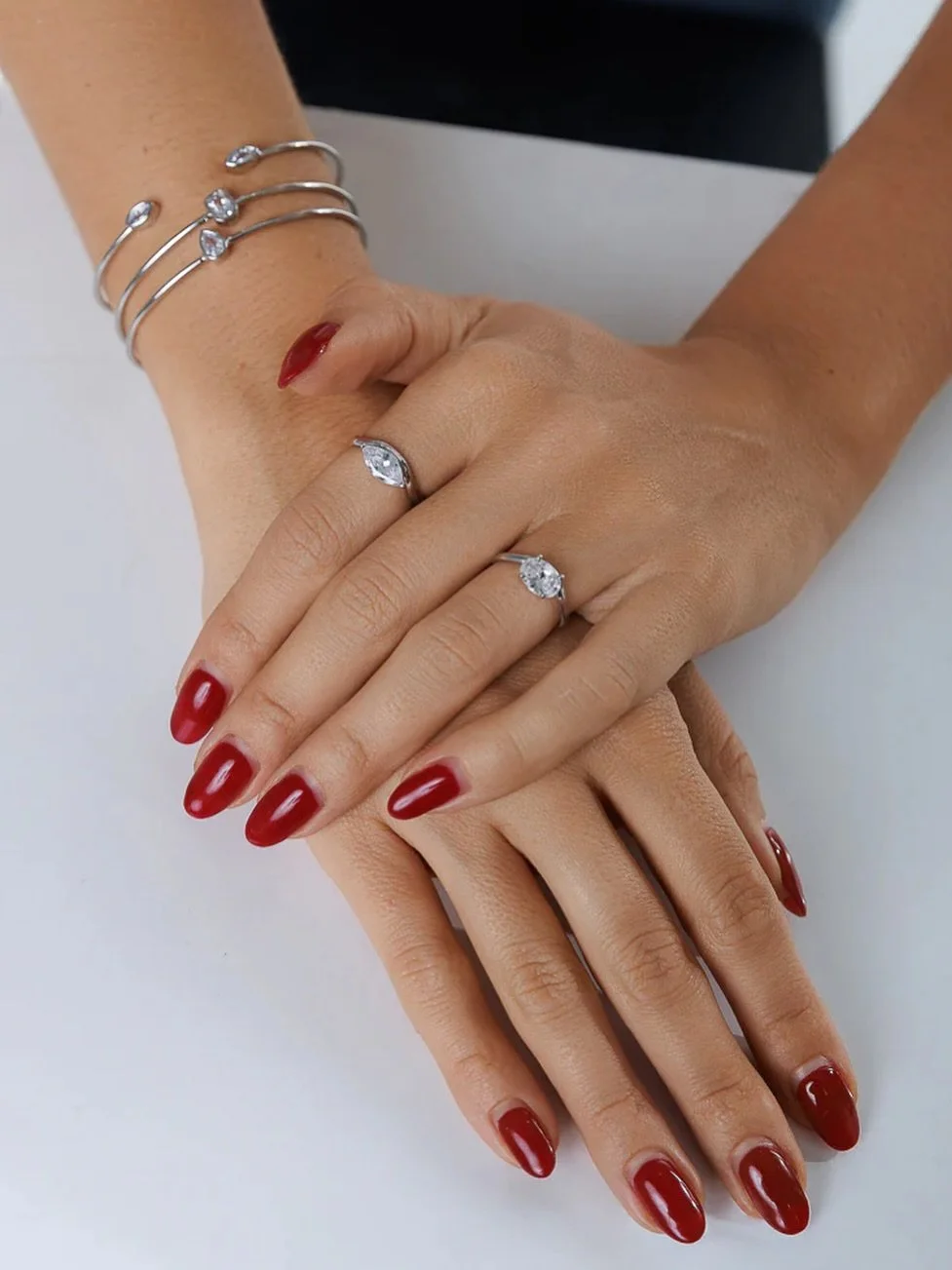 Let your sparkle speak this season ✨

Accessorized in @limlimofficial 

#newin #newcollection #jewelry #jewelryaddict #holiday #holidayseason #holidaynails #accessories #limlimaccessories #showandtellfashion