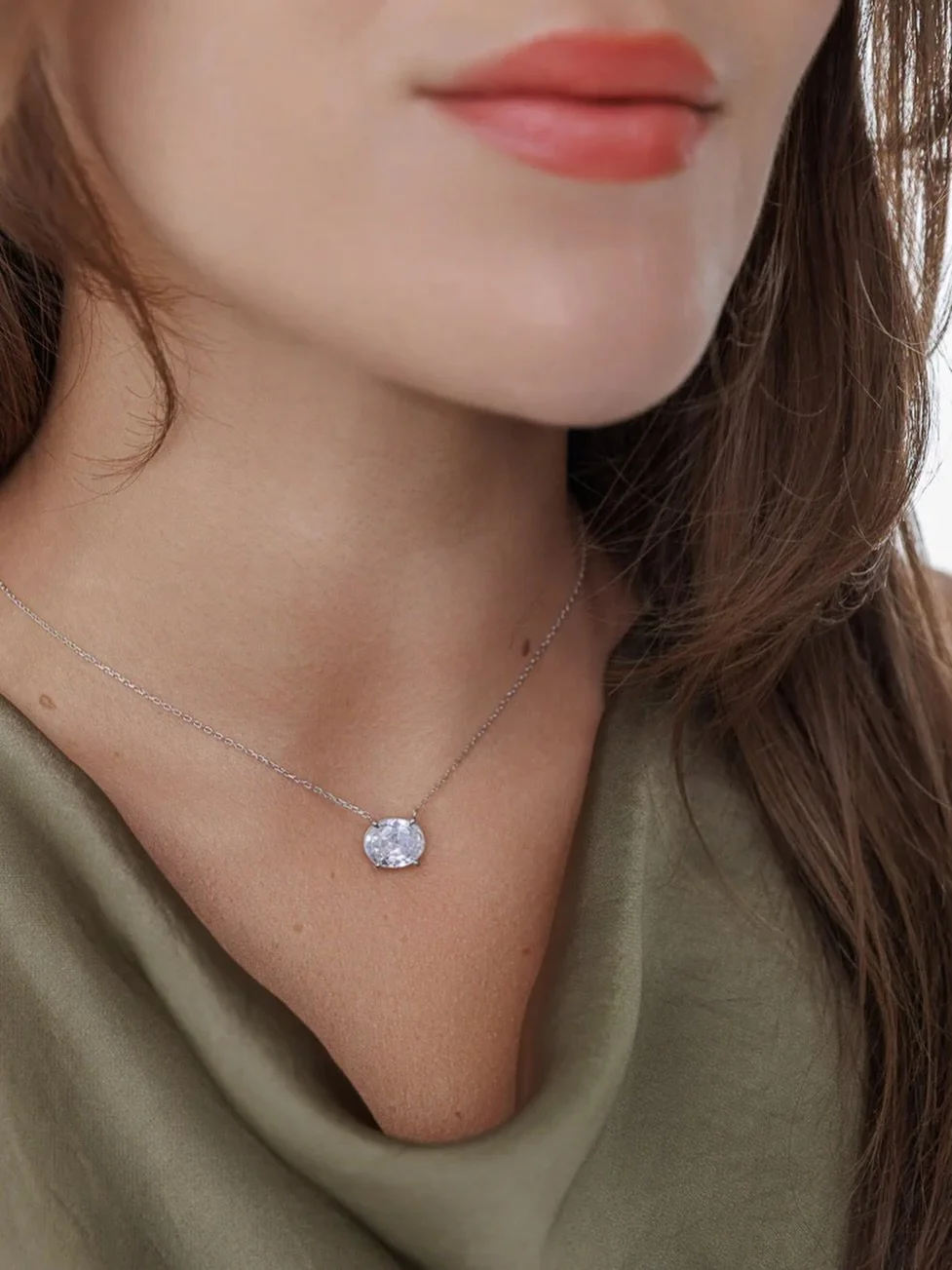 A little sparkle for the season of #love 💘

New @limlimofficial arrivals you&rsquo;ll fall for at first sight.

#ValentinesVibes #LuxuryJewelry #ValentinesDayGift #ShowAndTellFashion