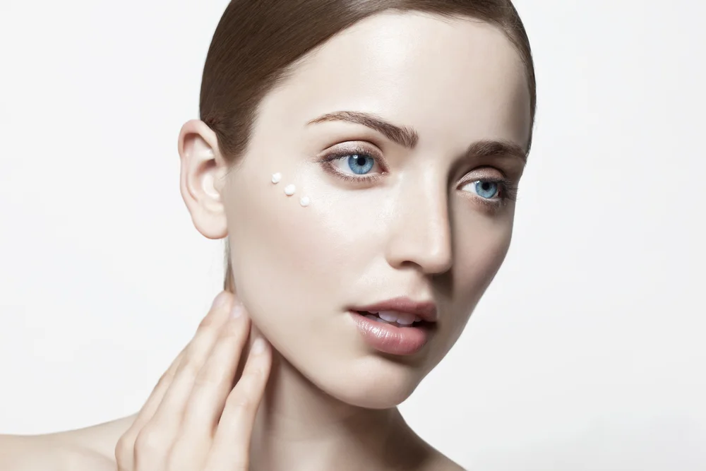 Makeup by Yisell Santos -- Photography by Norm Chow