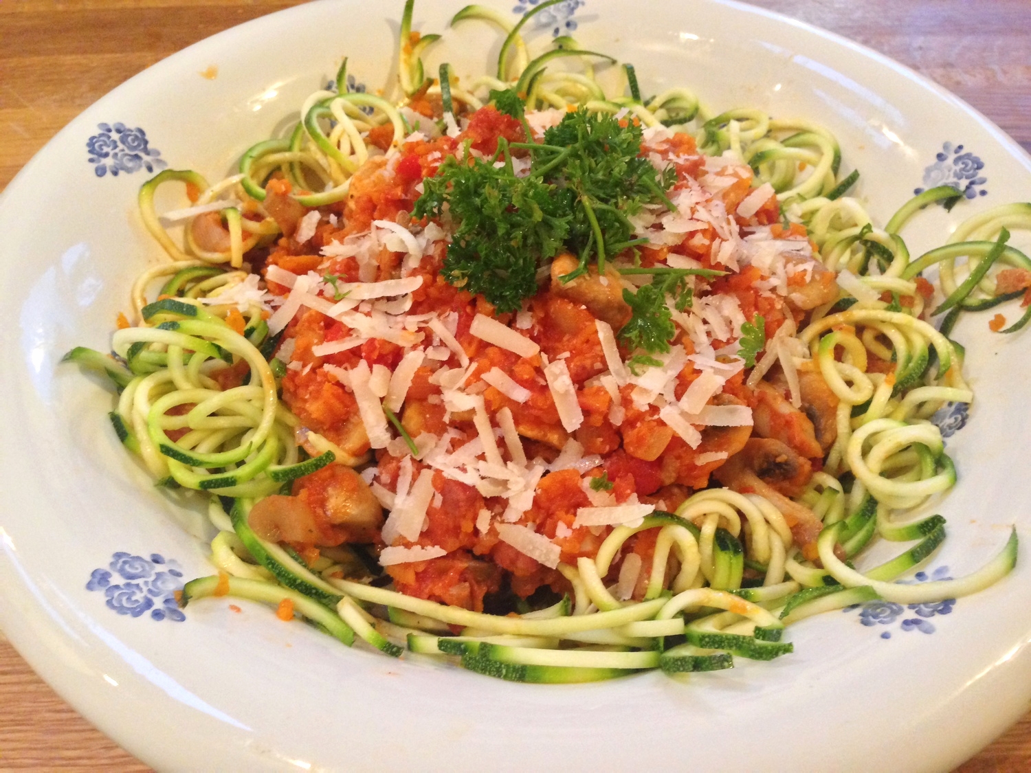 No-Carb Spicy Courgetti 