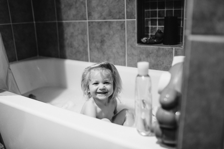 Lifestyle photography girl in bathtub