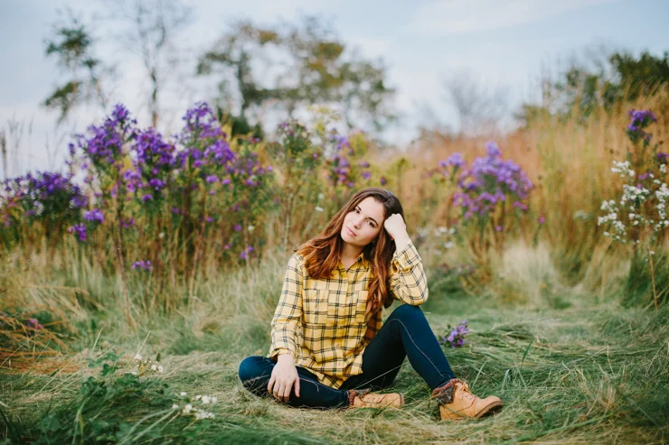 Senior Girl Photography Poses by Meredith Washburn Peoria, Illinois