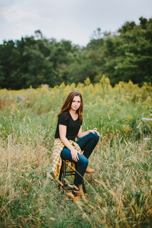 Senior Girl Photography Poses by Meredith Washburn Peoria, Illinois