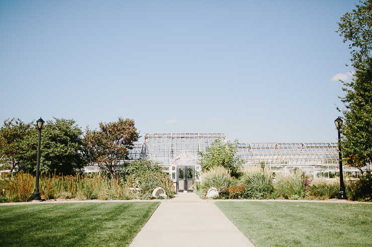 Garden where the bride and groom get married in Kansas City