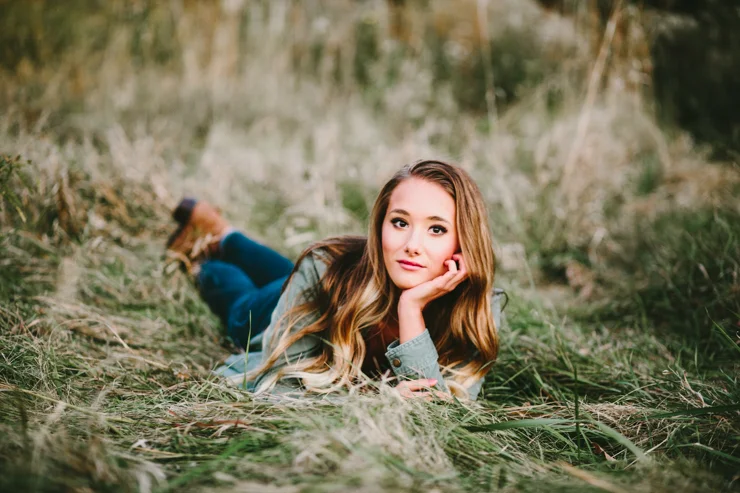 Midwest Outdoor Senior Girl Photography by Meredith Washburn