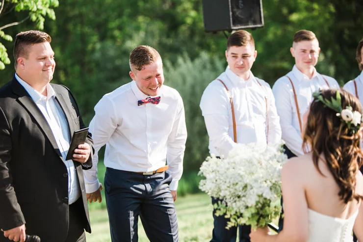 Best groom's reaction ever to seeing his bride walk down the aisle for the first time