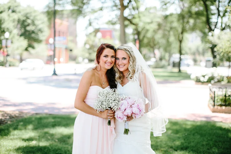 Photo of Bride with her Family Chicago, Illinois