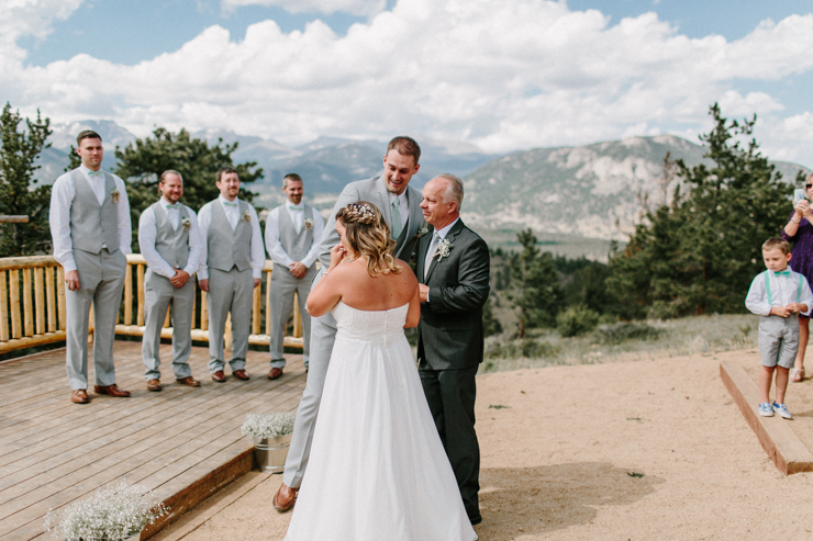 Outdoor Ceremony in the mountains at YMCA of the Rockies, Overlook Chapel