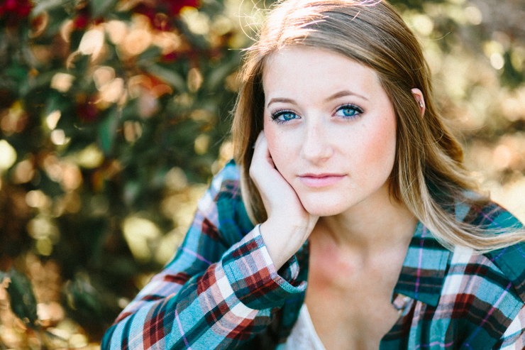 Outdoor senior girl photography portraits Peoria Illinois by Meredith Washburn Photography