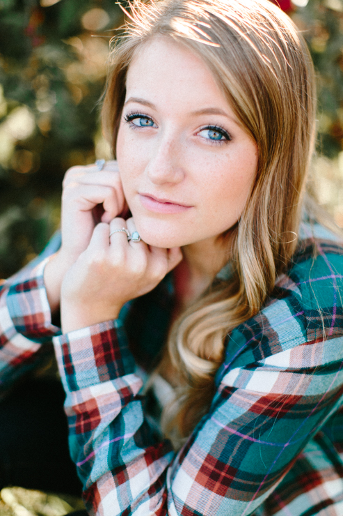 Outdoor senior girl photography portraits Peoria Illinois by Meredith Washburn Photography
