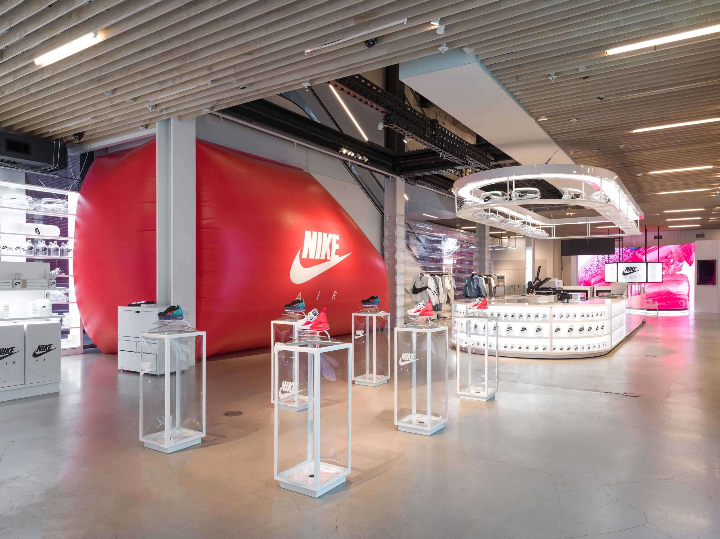 20180326_nike_soho_airmax_0004092_v2.jpg