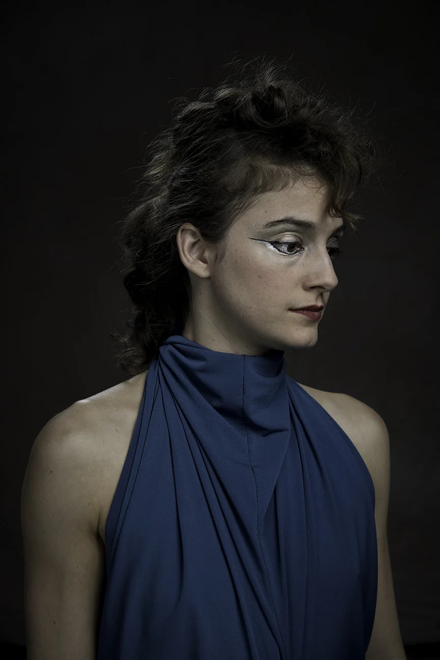 Elise Southwick Aerialist and Acrobat