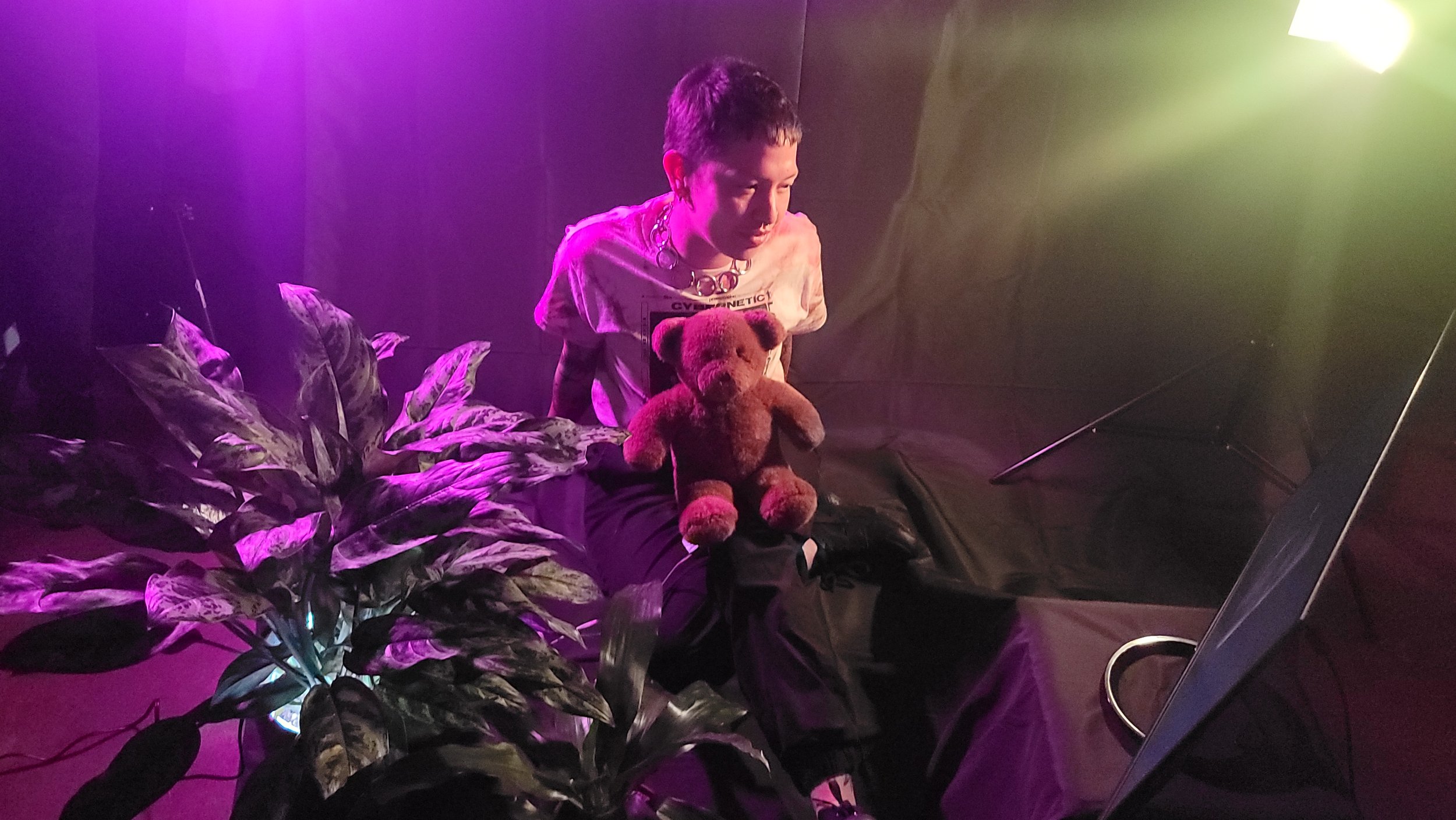 Self-Investigations #0: Excerpt of Installation