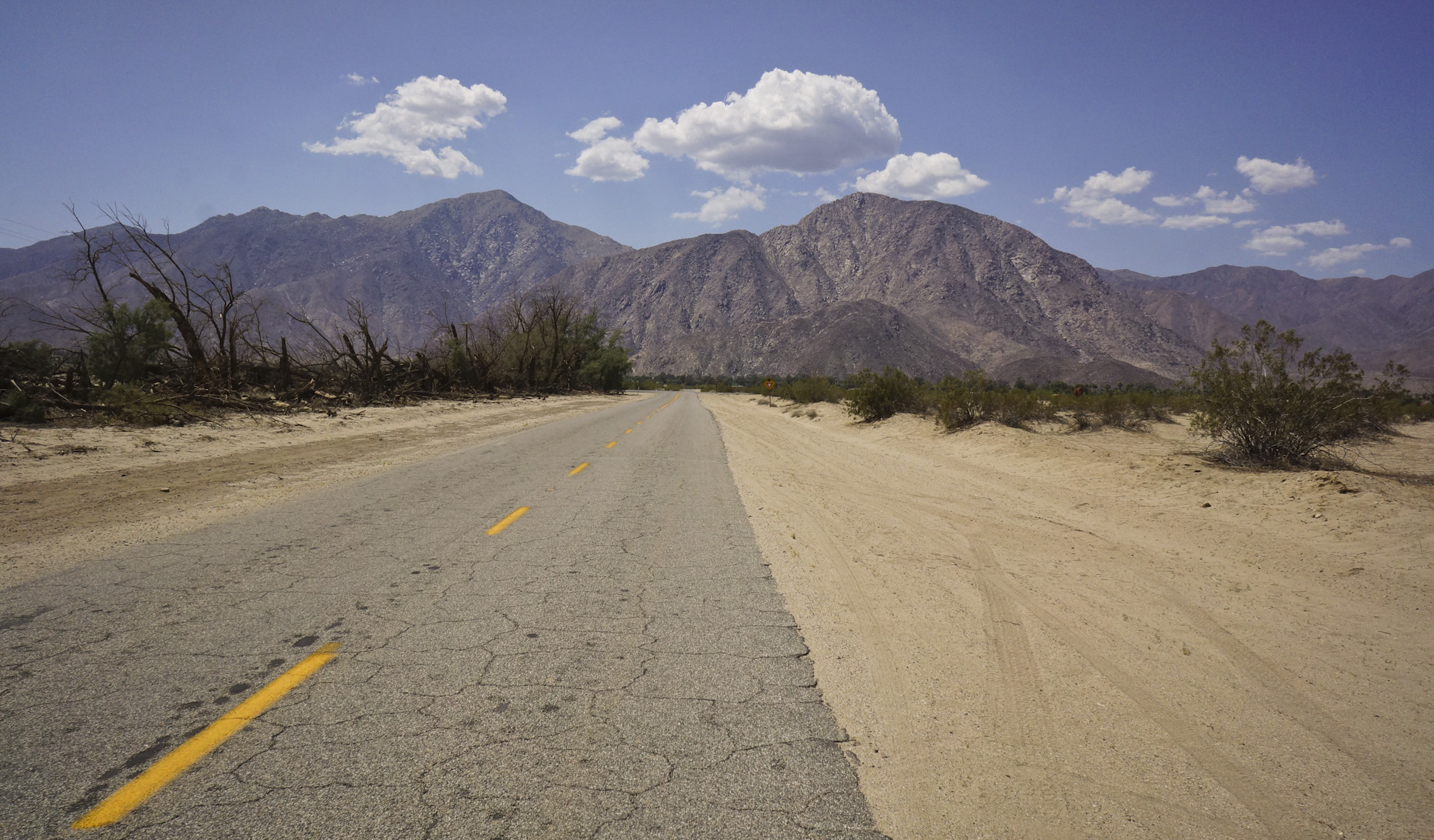 Views like this make for easy miles. (c) Josh Spice 2013