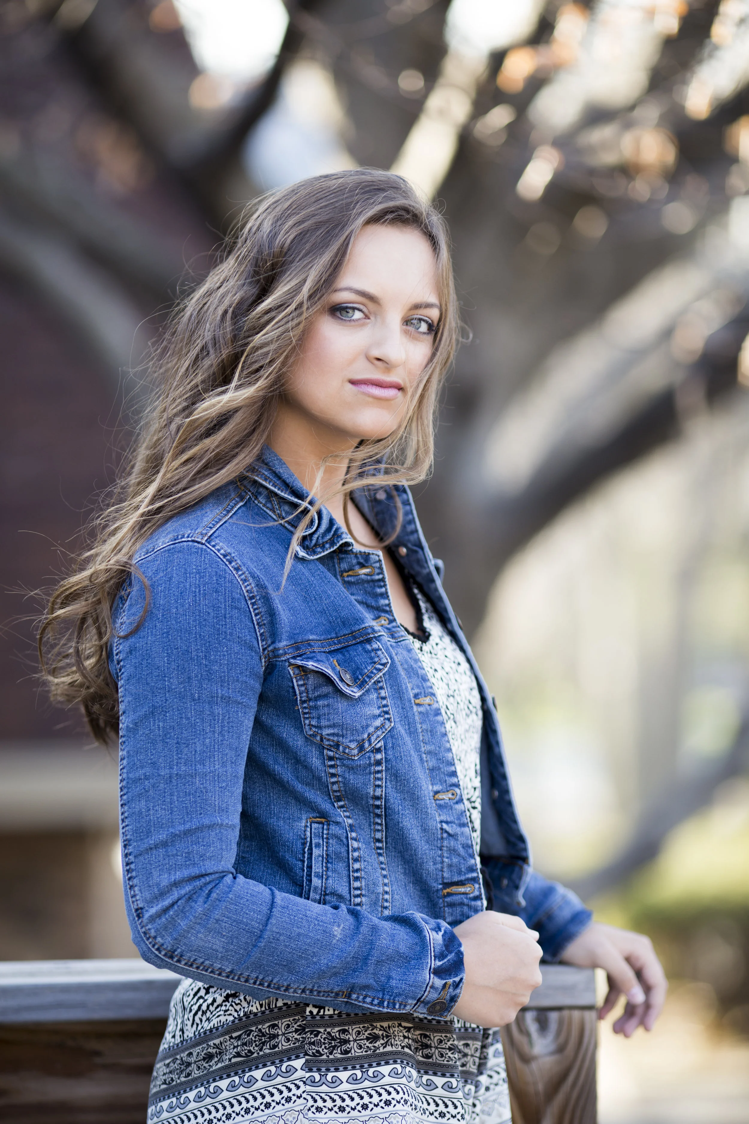 Naperville Senior Pictures by Blue Lime Photography