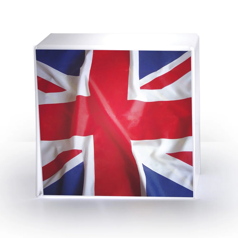 LAMPE cube UK.jpg
