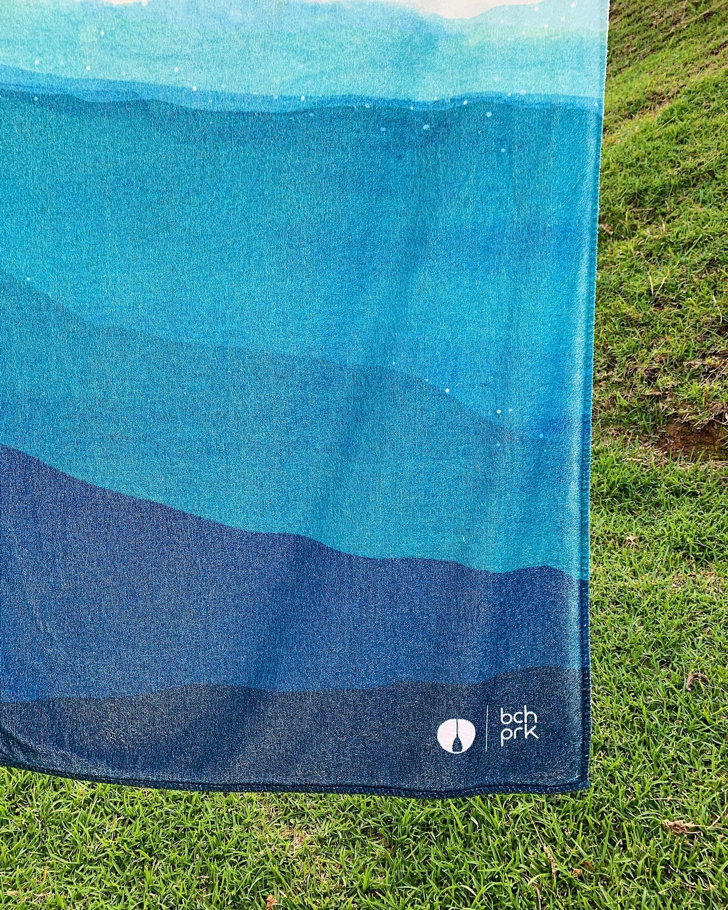 Let&rsquo;s hang... only a few of our first edition collab towels left!
.
.
Link in bio 💥 enjoy 🌊🍃
.
.
#letsgobeach #hawaii #hilife #beachtowel #beachpeople #beachvibes #livesimply #towel #shopsmall #enjoy #beach #aloha #beachpark #bchprk