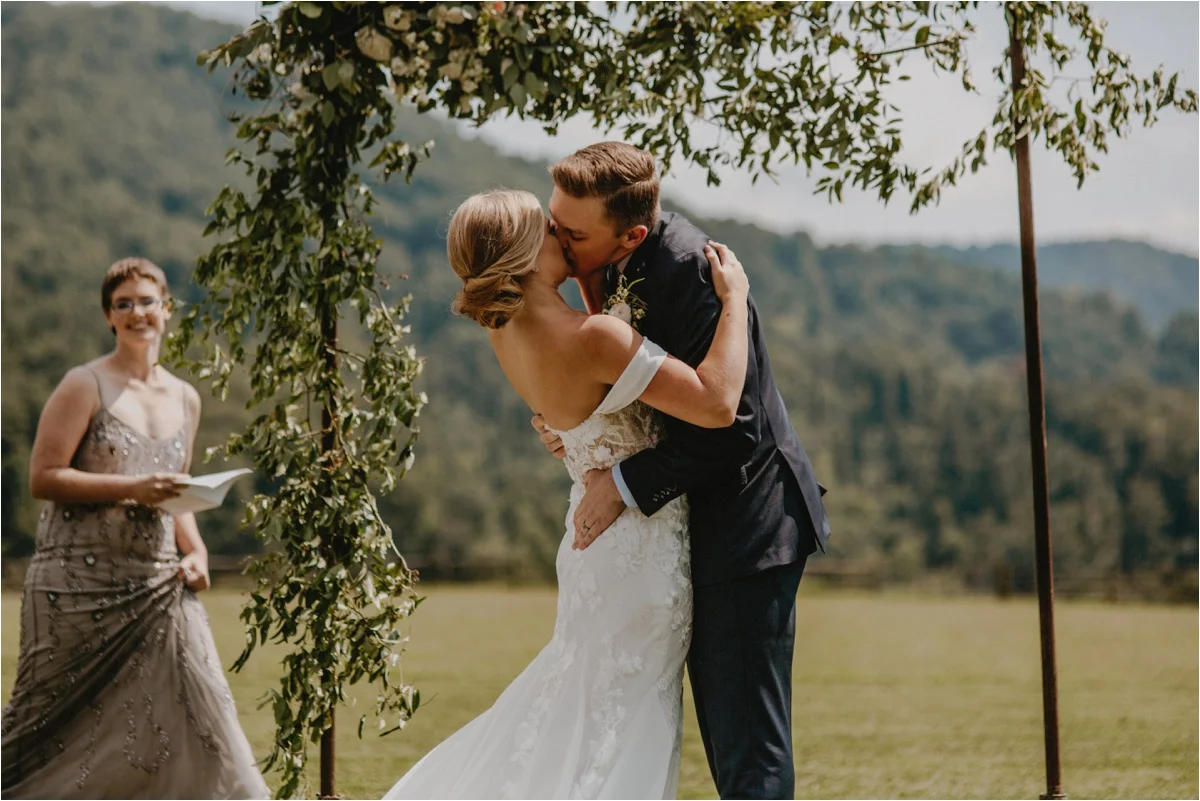 claxton-farm-summer-intimate-wedding-asheville_0051.jpg
