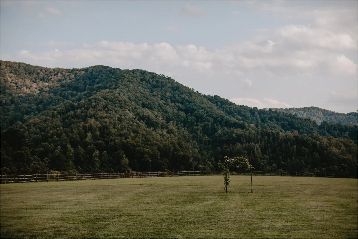 claxton-farm-summer-intimate-wedding-asheville_0081.jpg