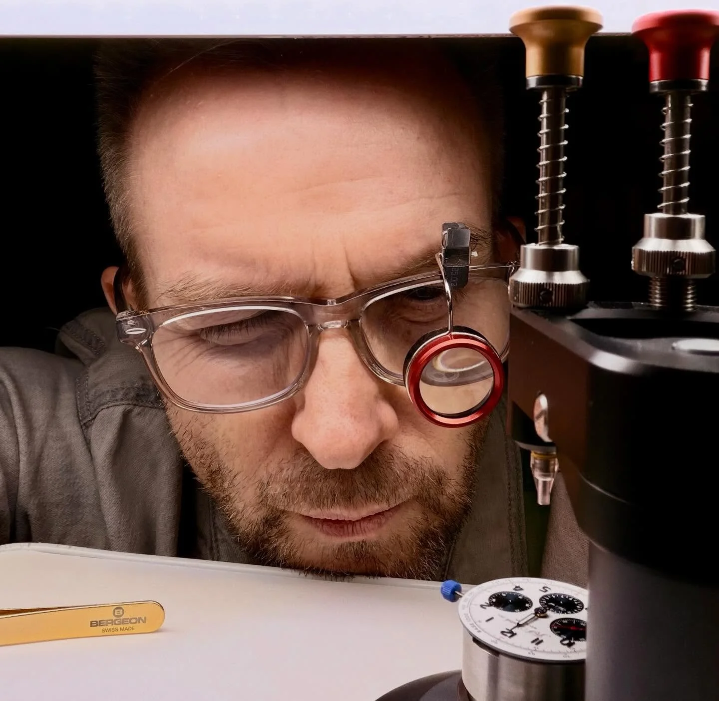 This is where the magic happens.
One movement, one detail at a time.
From our workshop in Iceland.