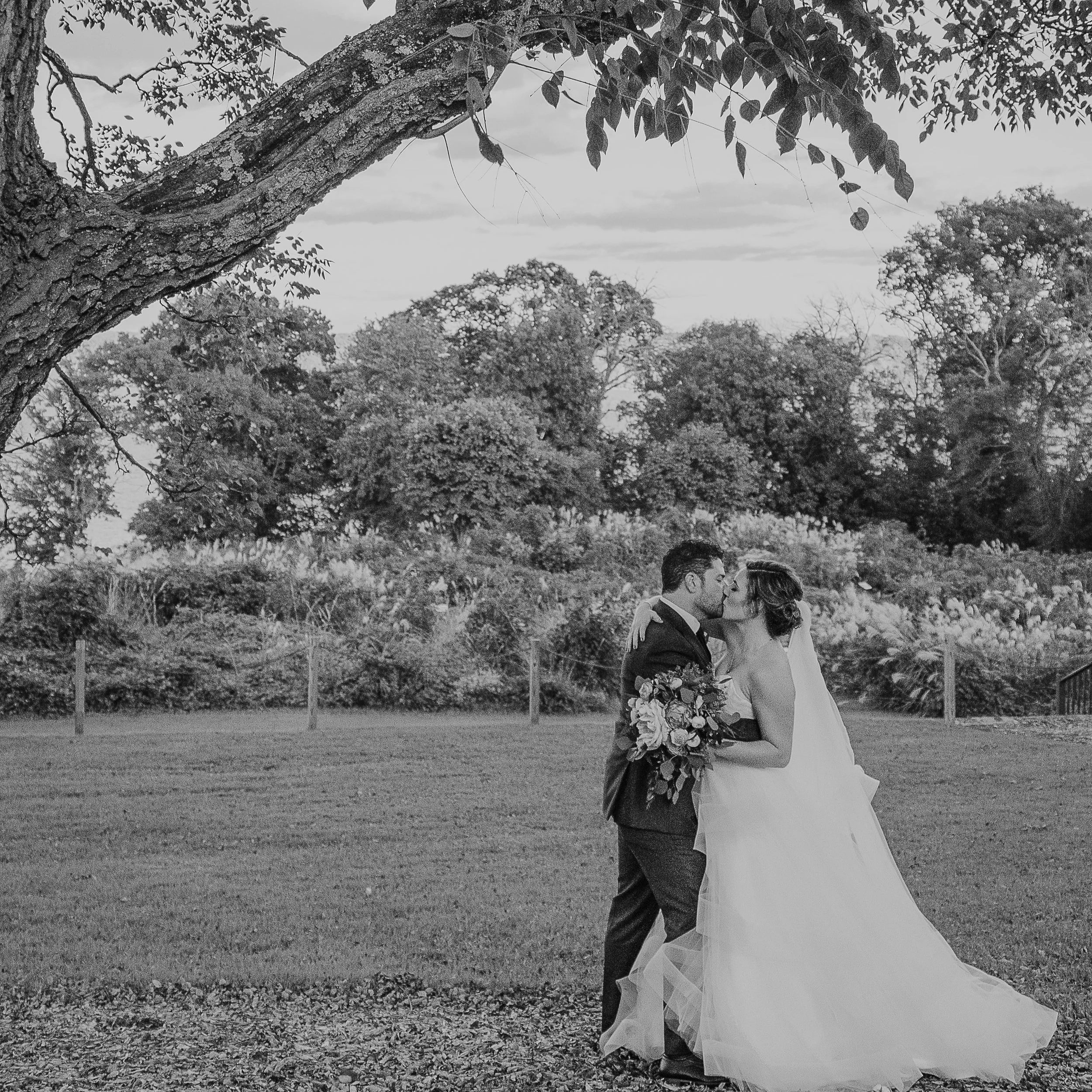 river_farm_weddingf_october_alexandria.jpg