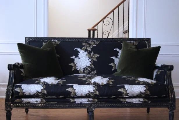 Black_Gold Settee.jpg