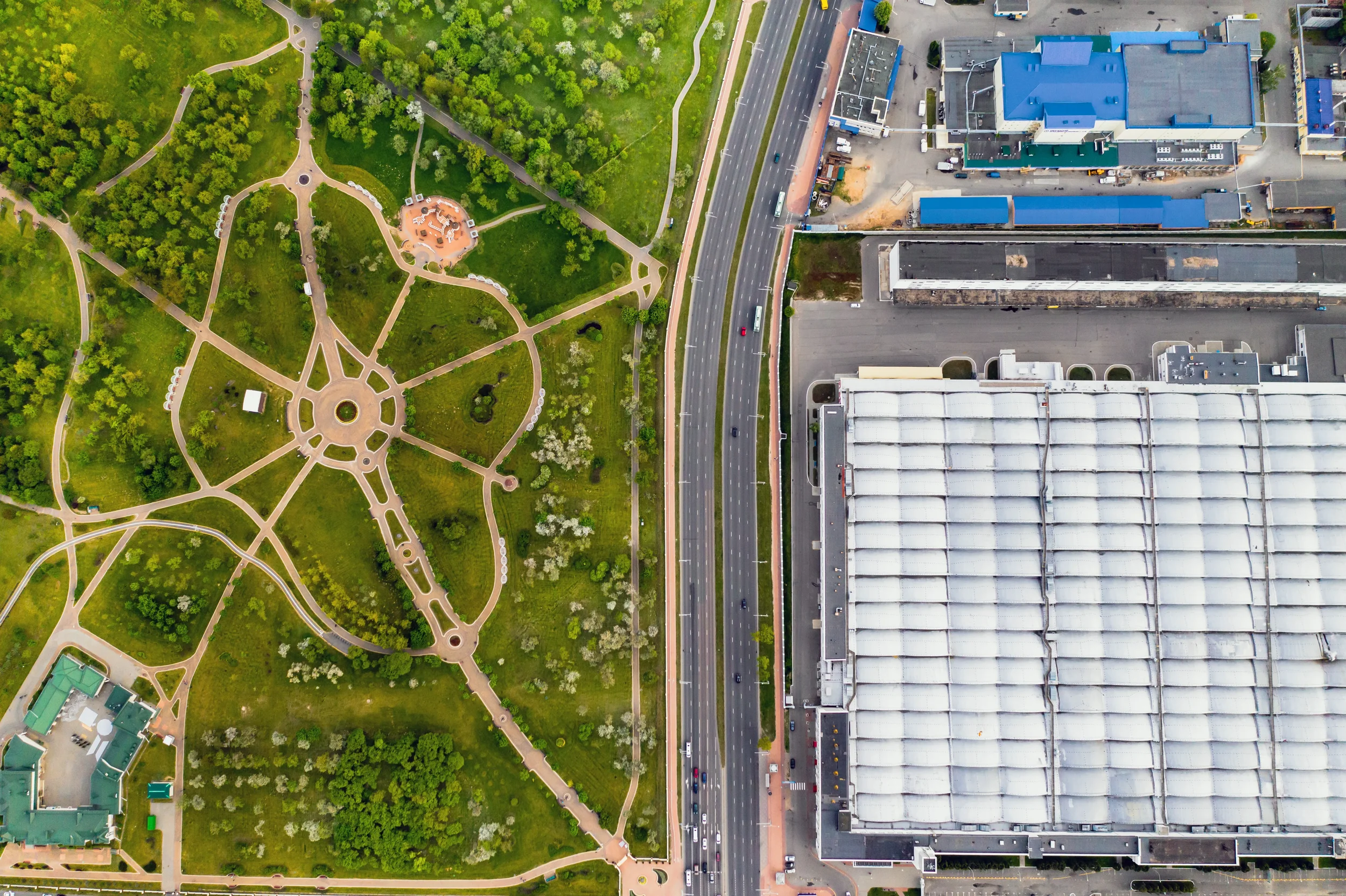 view-from-the-height-of-the-industrial-plant-and-l-2026-03-24-23-16-36-utc.webp