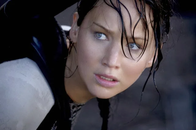MOVIE REVIEW: The Hunger Games: Catching Fire