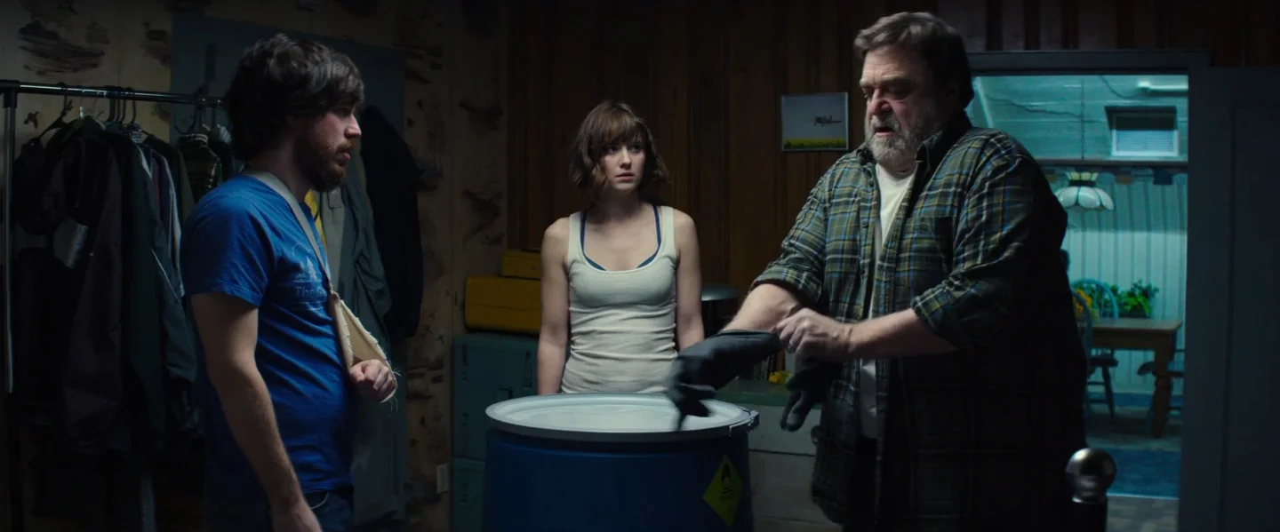 MOVIE REVIEW: 10 Cloverfield Lane