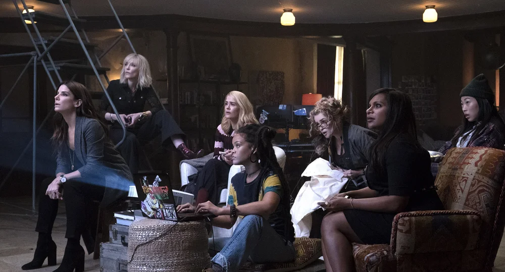 Ocean S 8 Movie Review An All Female Star Cast Let Down By Its Male Director Hollywood Hindustan Times