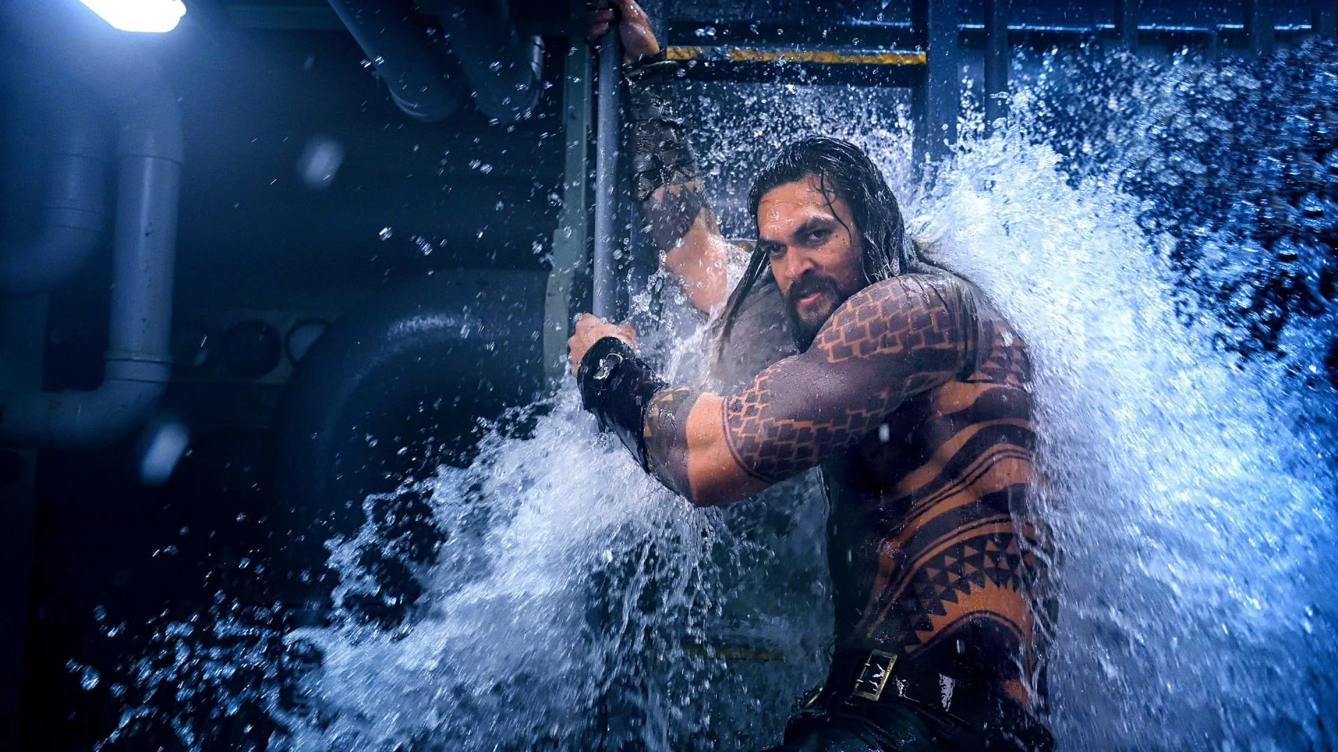 MOVIE REVIEW: Aquaman