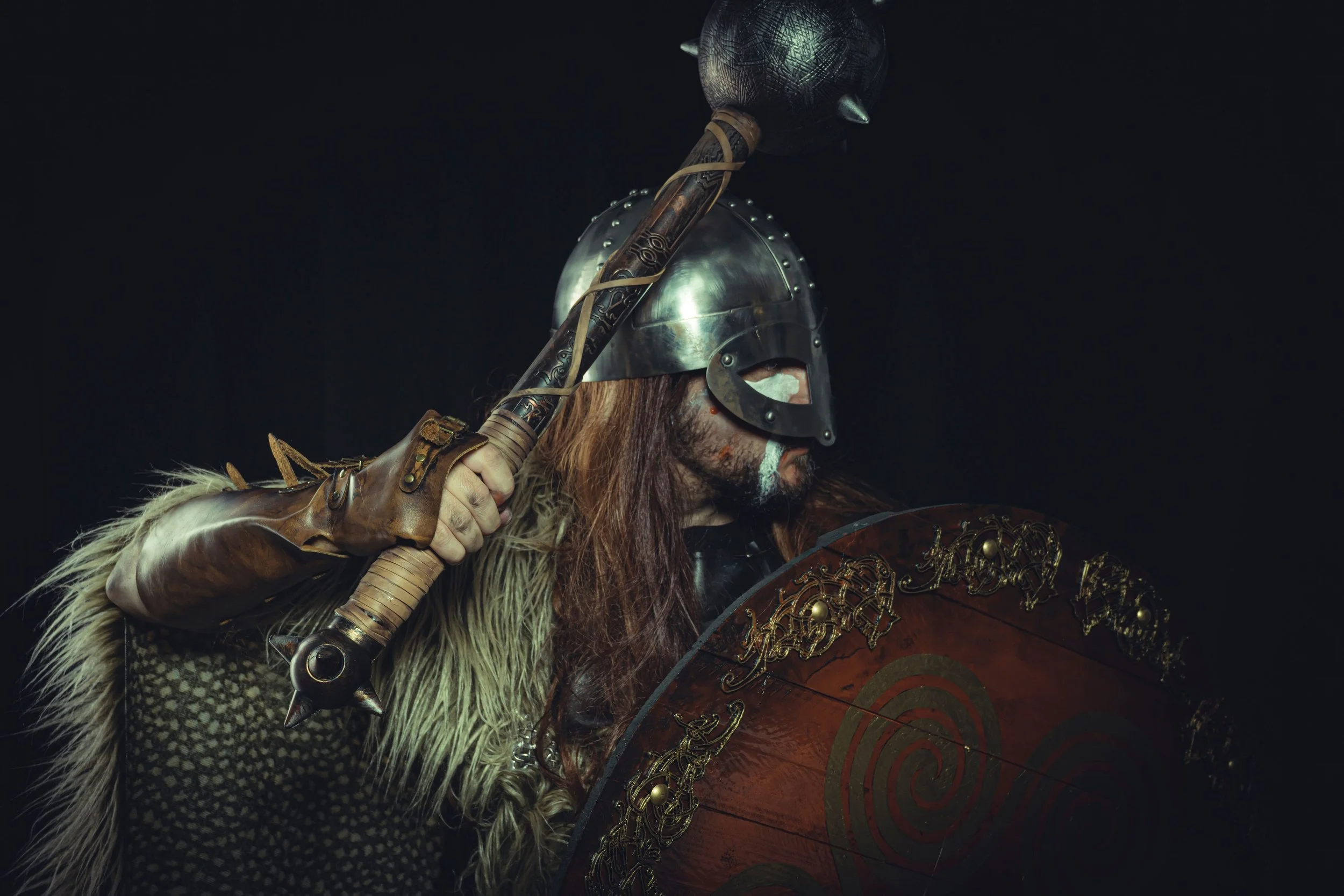 Cinematic Authenticity: How Hollywood Costume Design Influences Modern LARP Armor Sets