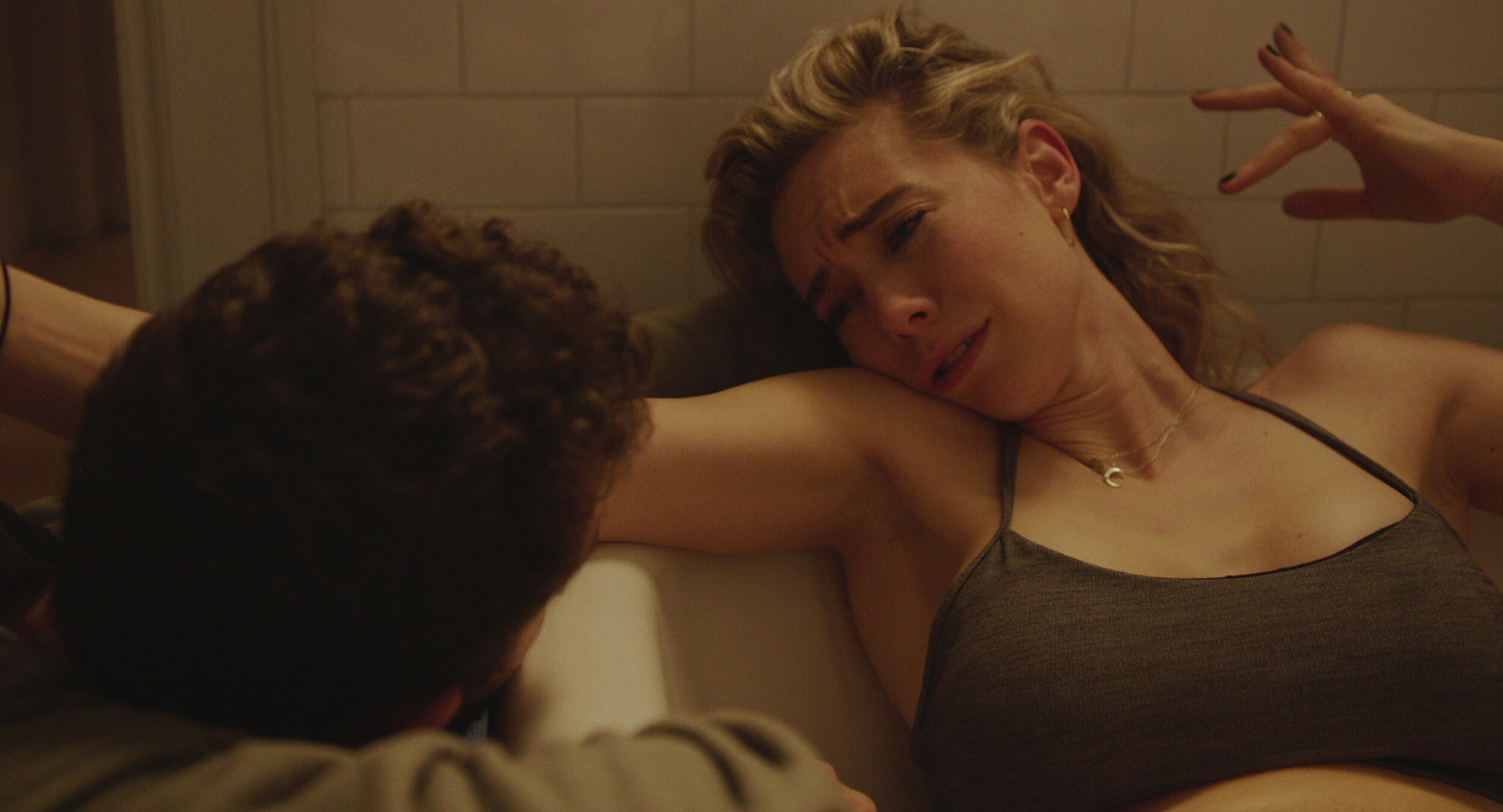  PIECES OF A WOMAN: (L to R) Shia LeBeouf as Sean and Vanessa Kirby as Martha 