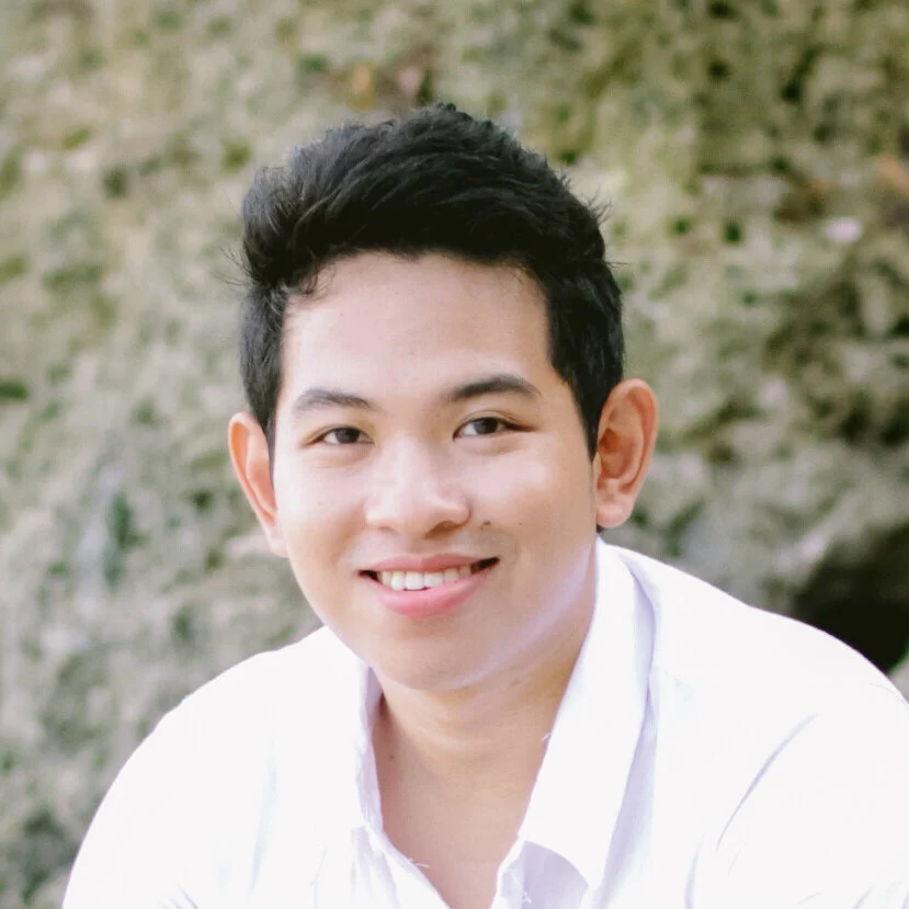 Charles Vallena Headshot.jpg