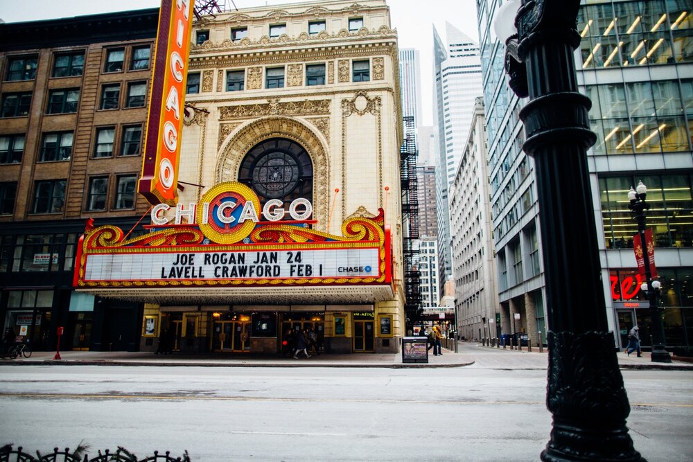 Image: Pexels (https://www.pexels.com/photo/chicago-theater-building-2869205/)