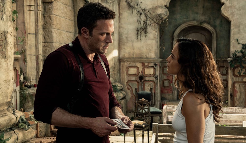 Ben Affleck and Alice Braga in HYPNOTiC (c) 2023 Hypnotic Film Holdings LLC.jpg