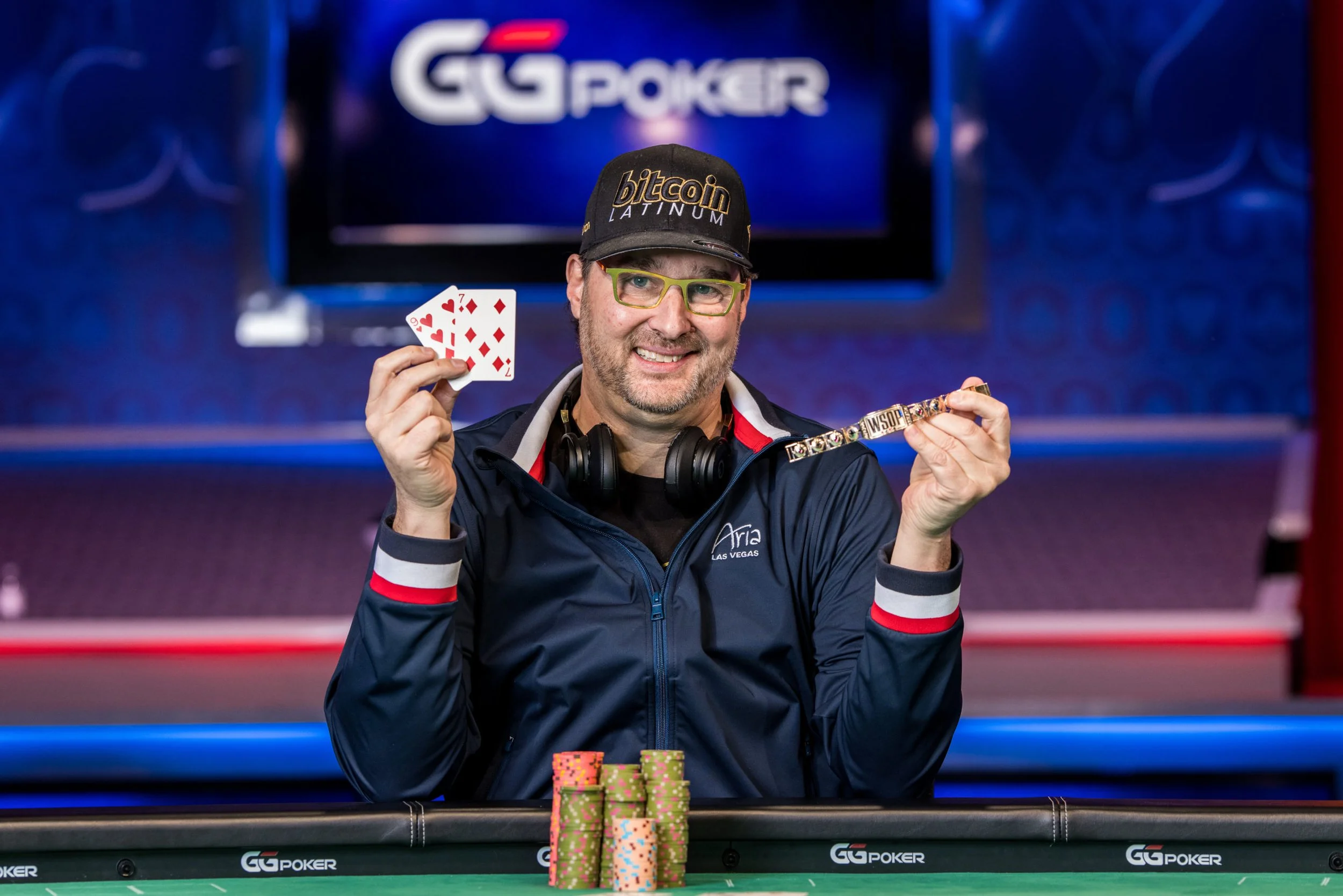 The Strategies That Help Poker Professionals to Win