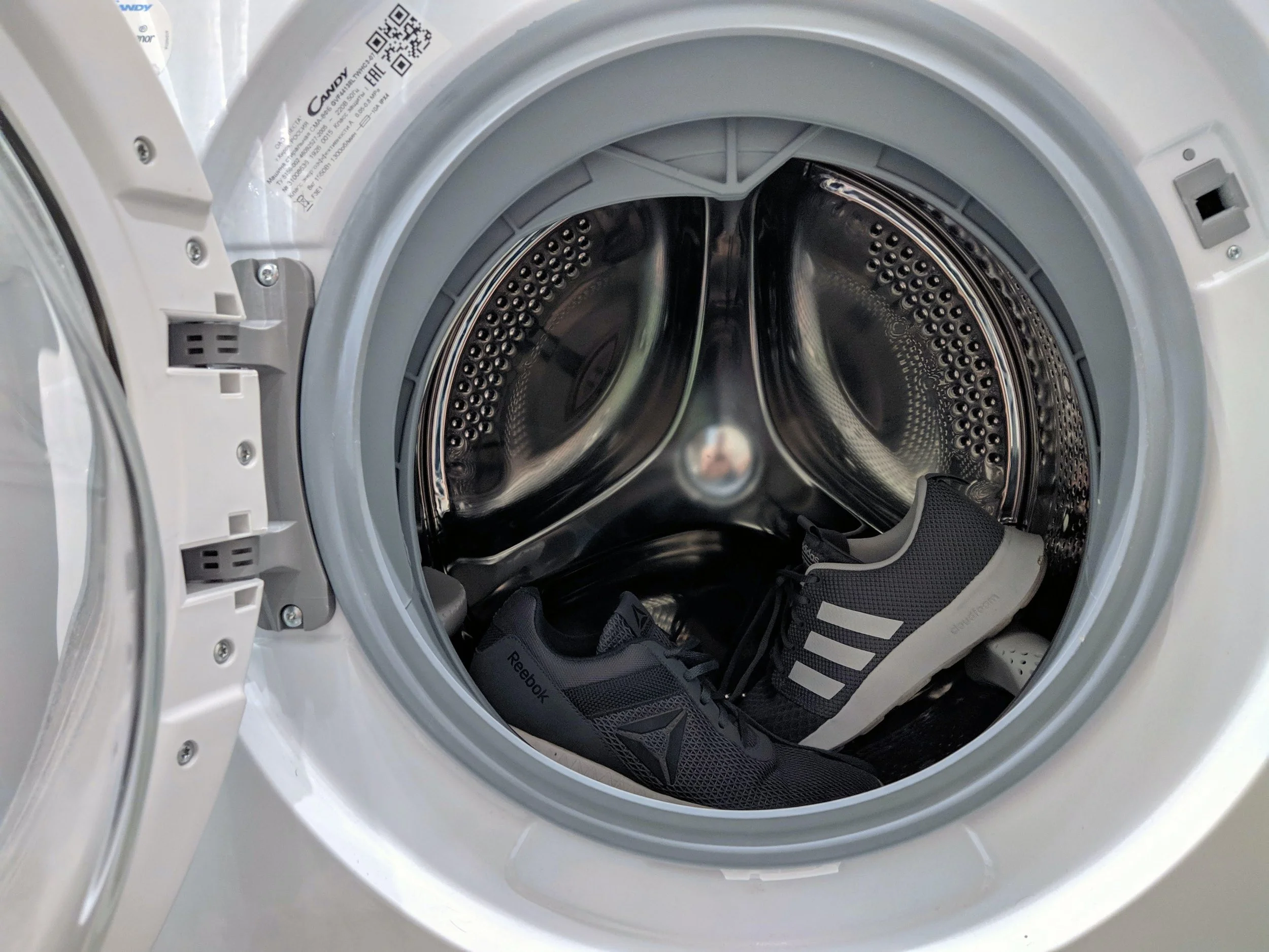 How Laundry Services Help Movie Stars?