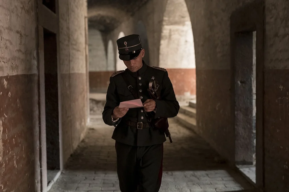 TheKiss_Still8_©Rolf_Konow.jpeg