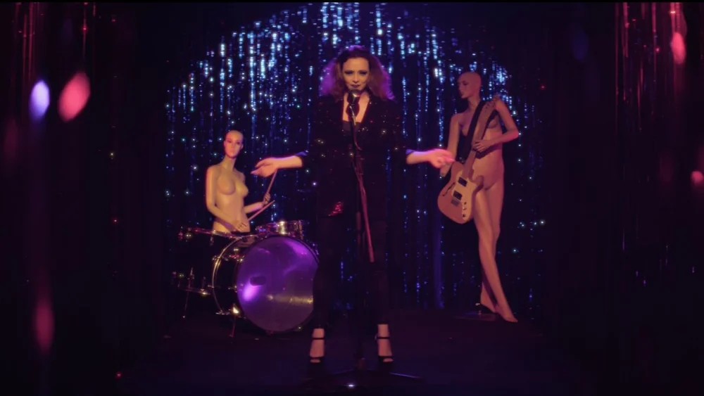 NORA_Film Stills2_Am I Alive_Stage.jpg