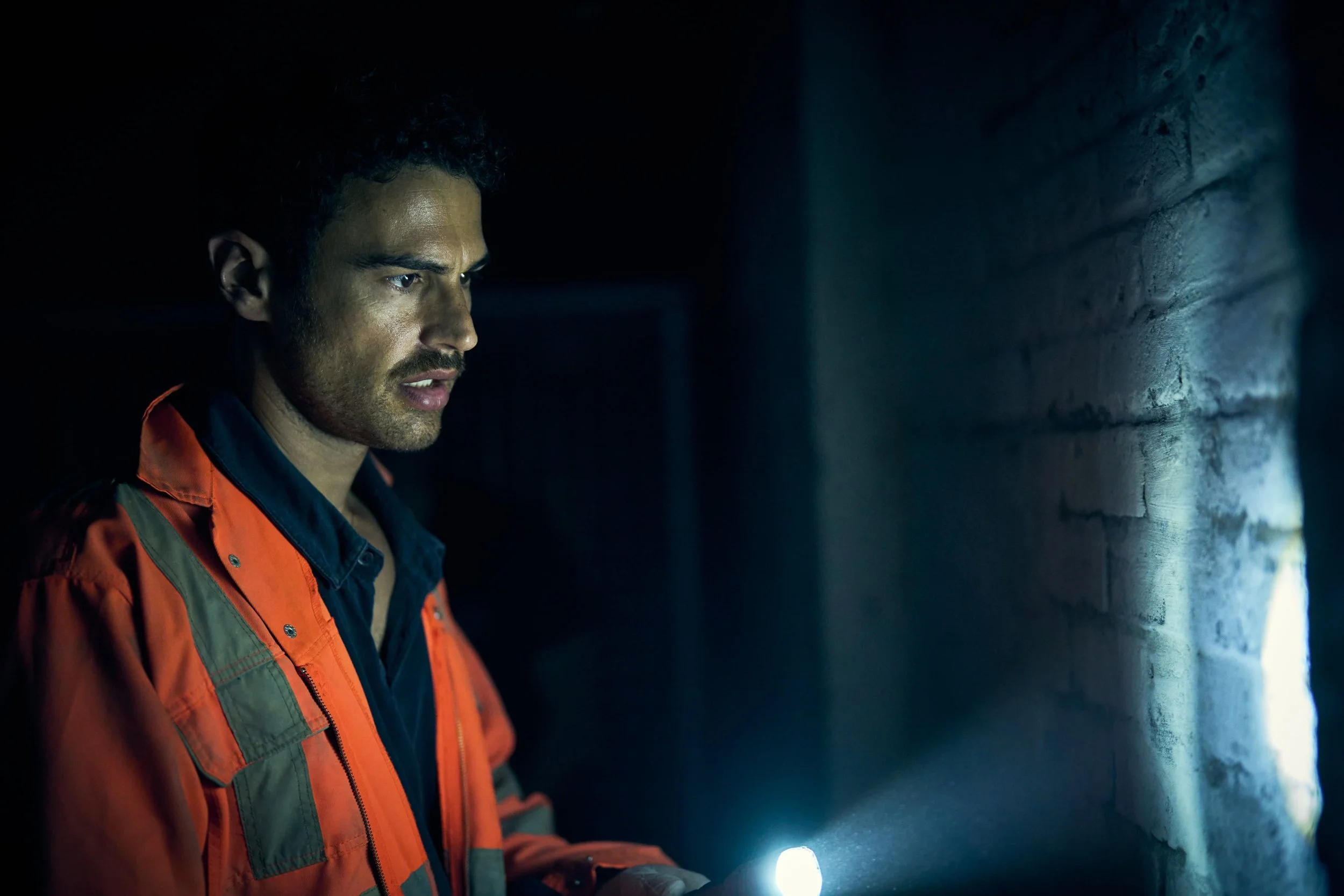 Theo_James_in_FUZE_Courtesy_of_Roadside_Attractions.jpg.jpg