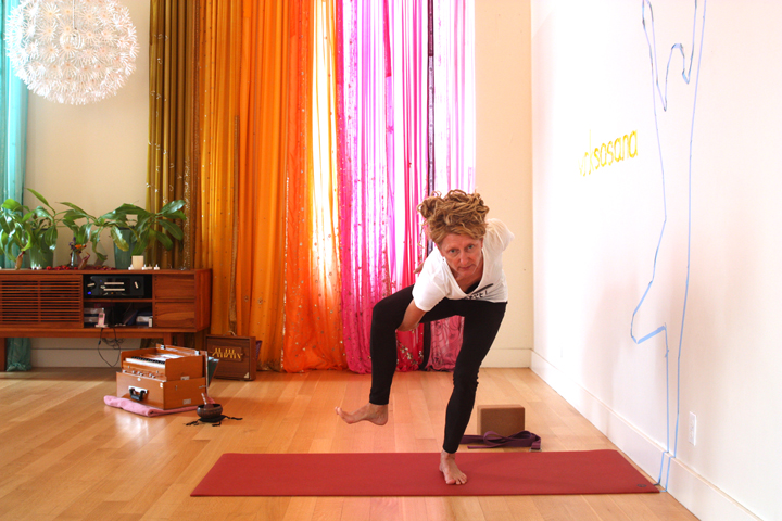 Activate foot as it lifts off of ground