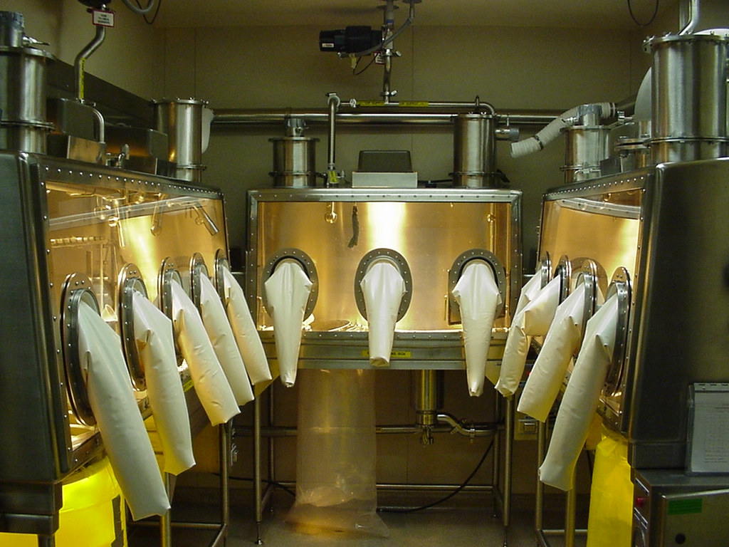  Multi-Isolator Containment System 