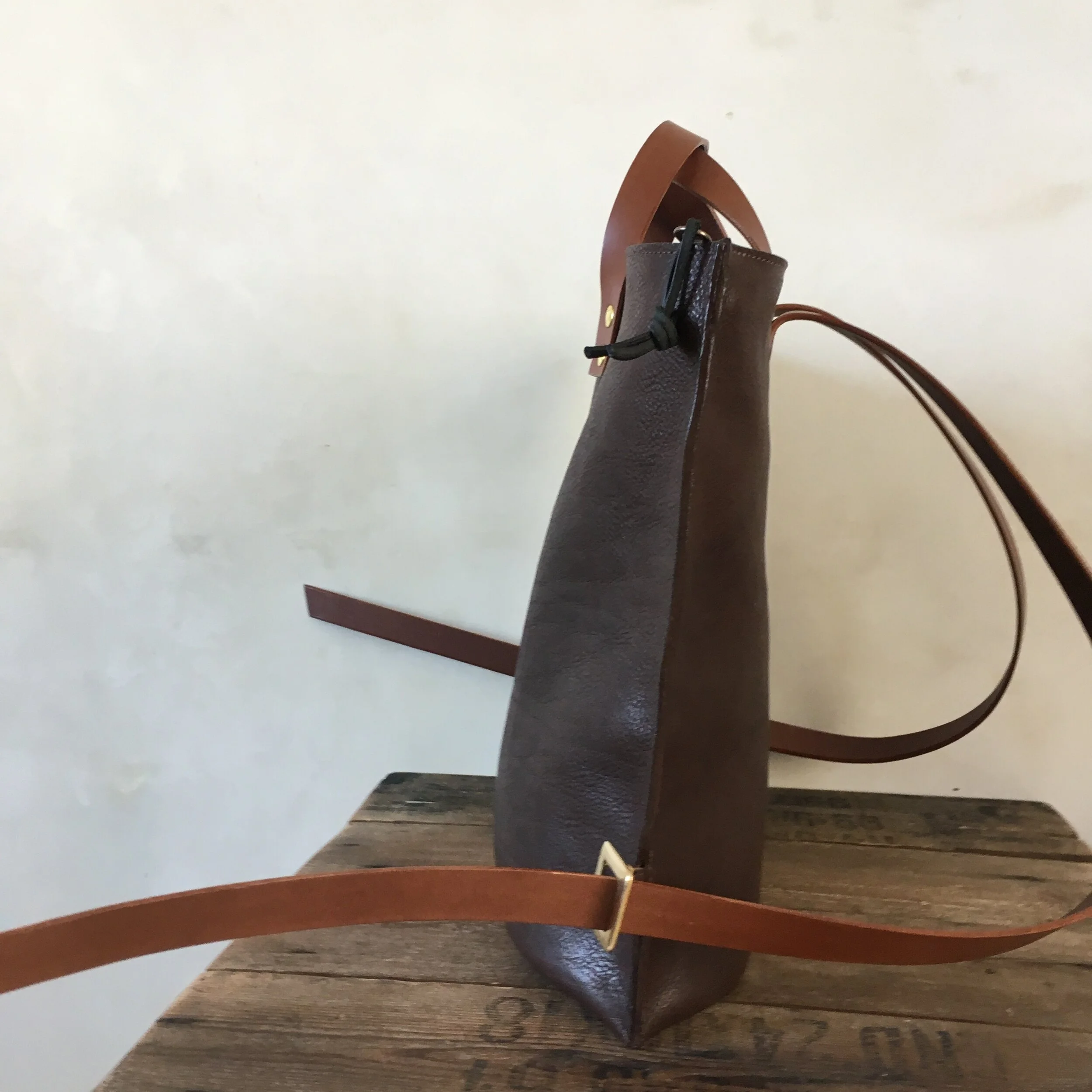 hidden base choc small5.JPG