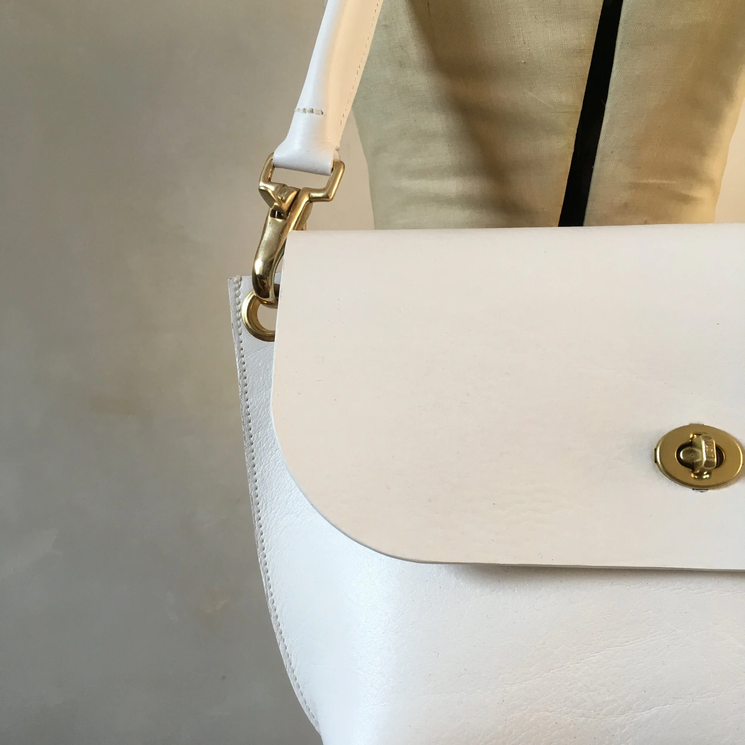 white satchel shoulder3.JPG