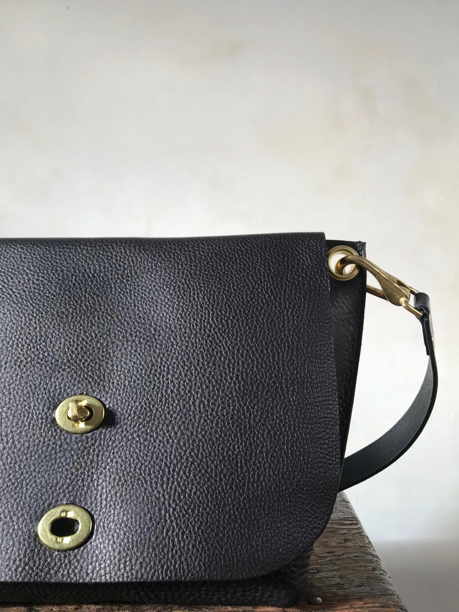 0DDA8738-C10B-4A66-8924-72E8C44FF344