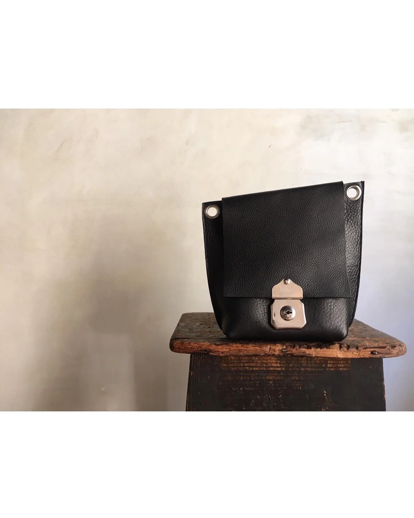 3029F740-1AC6-44D3-9493-6F587E2A9D2B