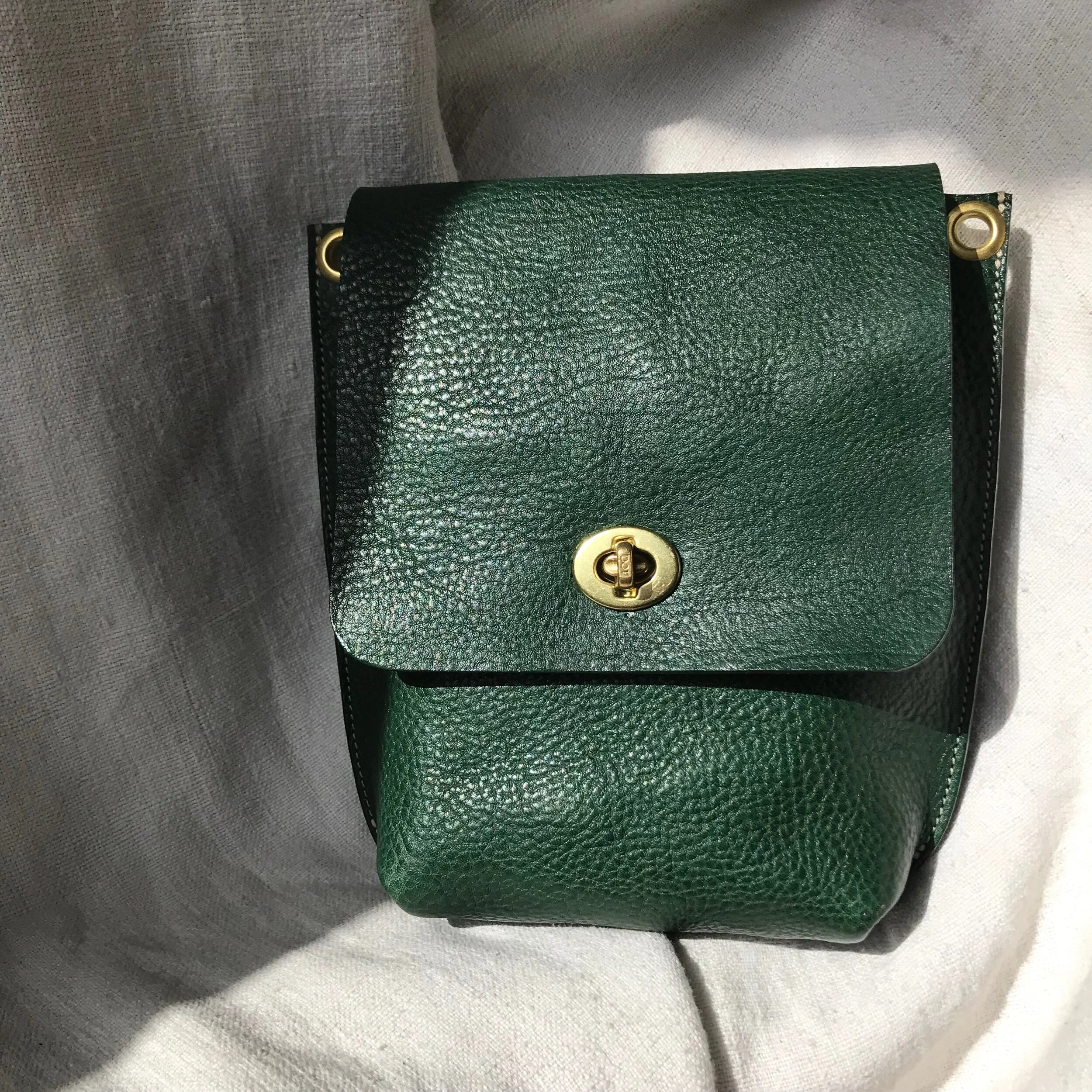 FED9F7EF-6025-4A2F-8ED3-A530BBBA3BFA