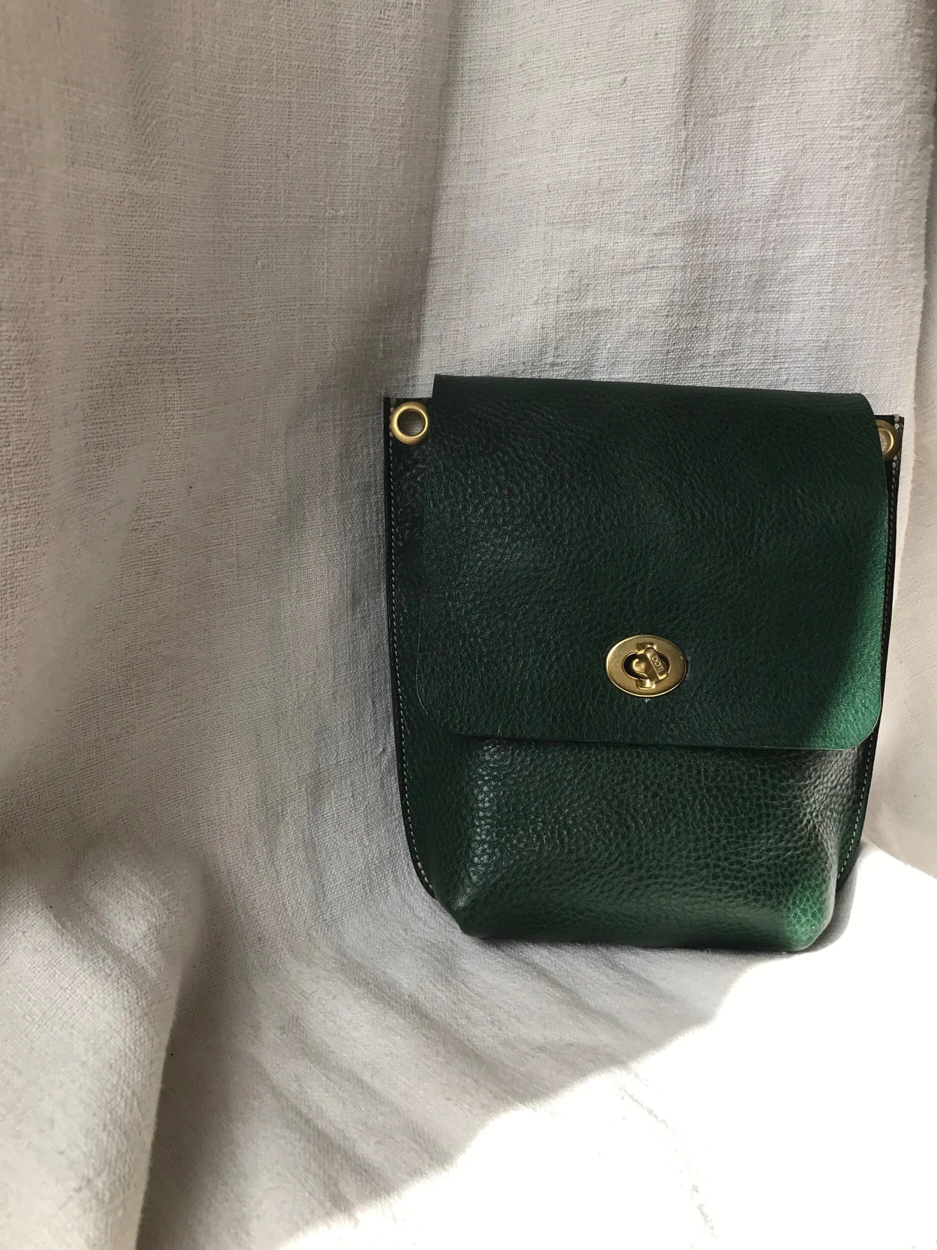 D8588414-782C-4102-9BEF-393597BC8075