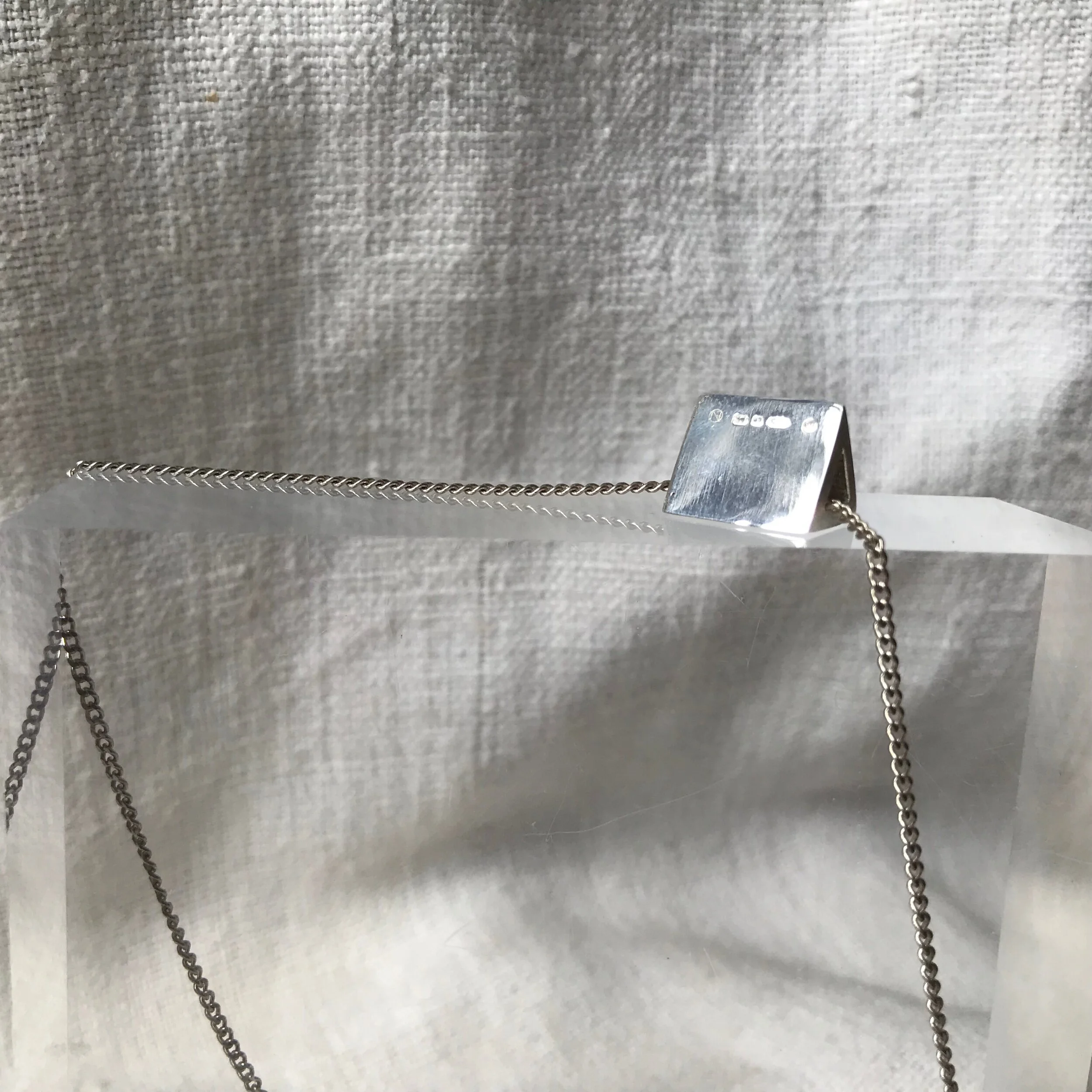 D5B0E78F-C5E7-4972-97BF-DCA8F2D511DF